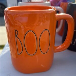 Rae Dunn Orange BOO mug NWT